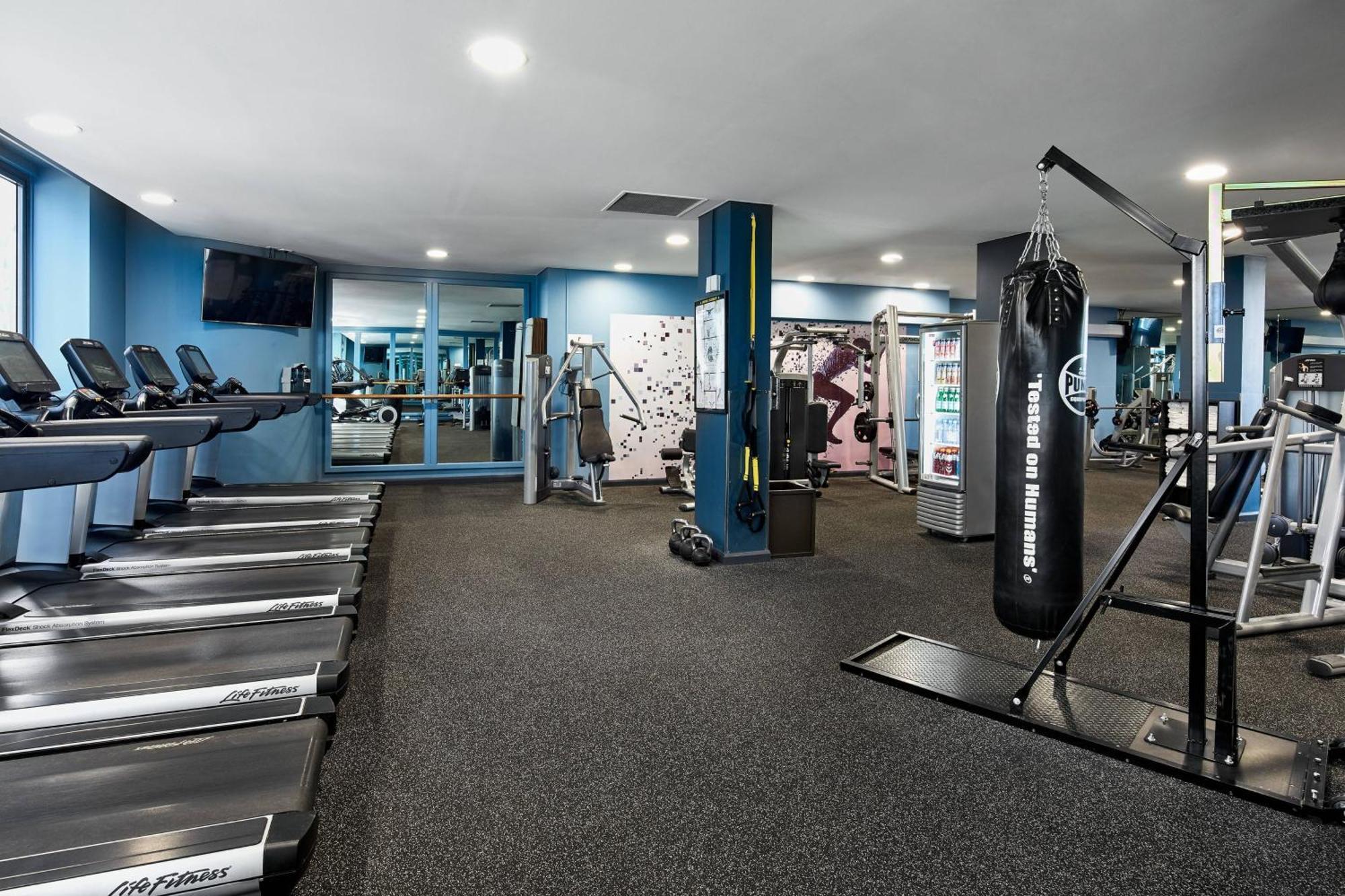 Sheraton Grand Sydney Hyde Park Zewnętrze zdjęcie The gym at the hotel