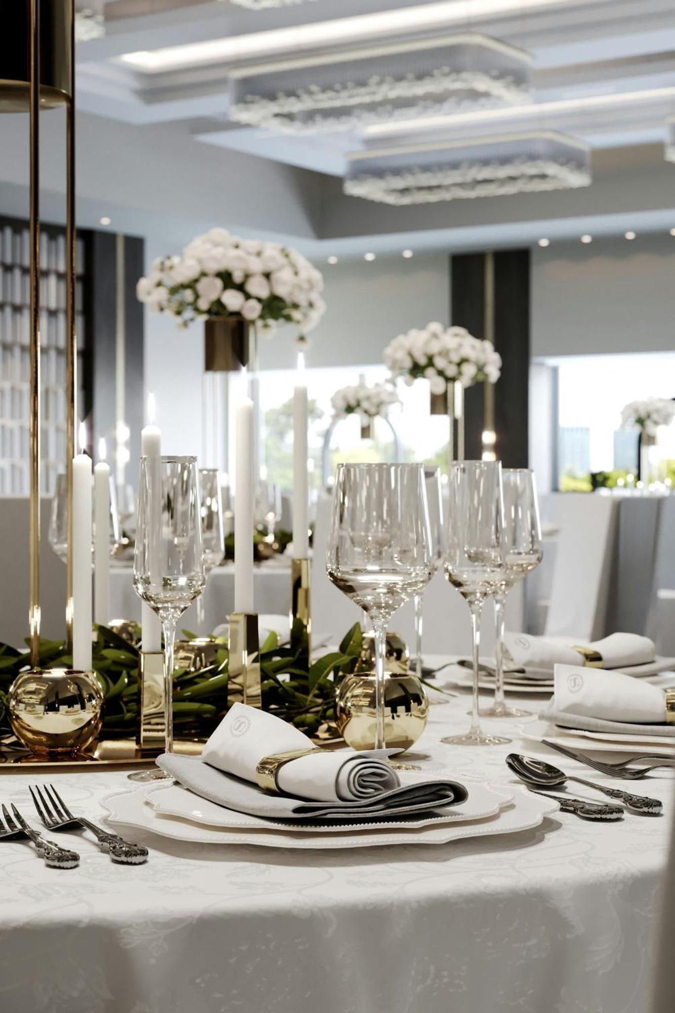 Sheraton Grand Sydney Hyde Park Zewnętrze zdjęcie A table set for a wedding reception